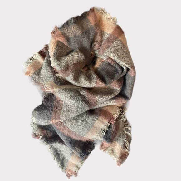 Soft Acrylic Polyester Pale Pink Gray Cream Blanket Scarf 27" x 90" - Picture 1 of 5